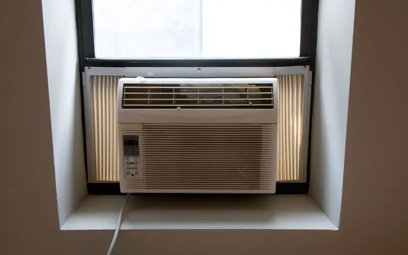 Top 7 Quietest Window Air Conditioner Units (Under 65dB) In 2019